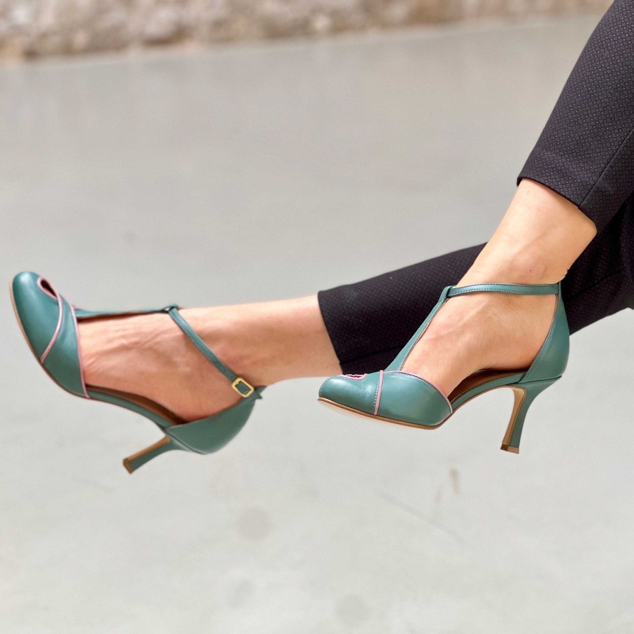 Wholesale La Gatta Con Gli Stivali Greta Ott Decollete Open On The Sides With 7 Cm Heel In Handcrafted Green And Mauve Nappa