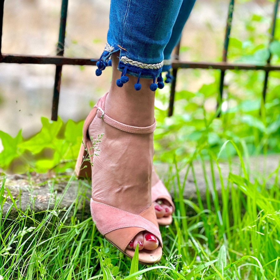 Best La Gatta Con Gli Stivali Roll Pink Sandal With Wide Open Heel In Handmade Pink And Apricot Toe