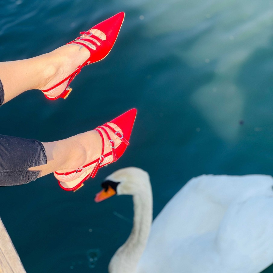 Best La Gatta Con Gli Stivali Gloria Red Chanel Sandal In Red Nappa Leather With Straps And Handcrafted Low Heel