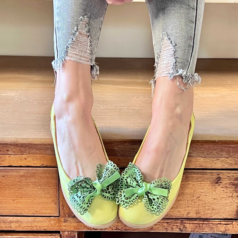 New La Gatta Con Gli Stivali Tuba Lemon Ballerina With Lime Nappa Bow And Extra Flexible